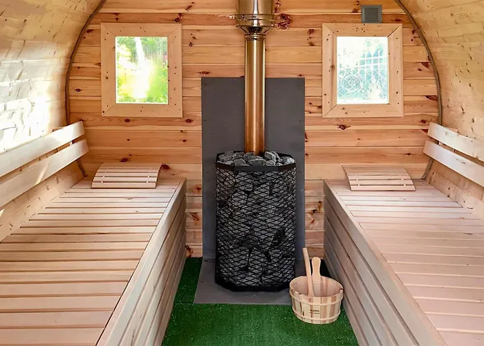 Gorgeous In Jaromierz With Sauna 度假居 *